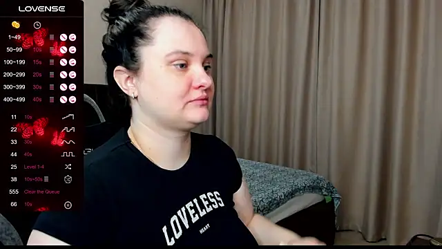 Snapshot of AlanaBrox chatting on October 10, 2025, 1:39 am AlanaBrox online show from October 10, 2025, 1:39 am