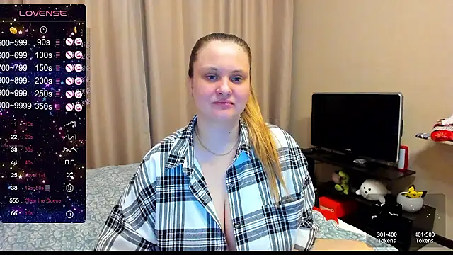 Snapshot of AlanaBrox chatting on December 8, 2024, 12:46 am AlanaBrox online show from December 8, 2024, 12:46 am