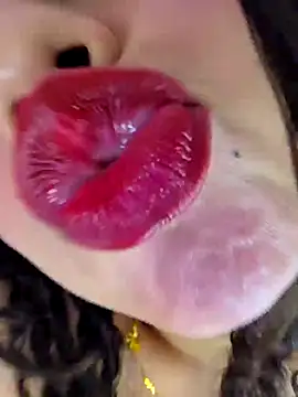 Snapshot of miafresa_hot chatting on December 13, 2025, 11:44 pm miafresa hot online show from December 13, 2025, 11:44 pm