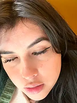 Alyaa s online show from October 25, 2025, 9:48 pm