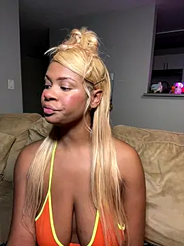 Snapshot of shawneebaby chatting on September 29, 2025, 5:03 am shawneebaby online show from September 29, 2025, 5:03 am