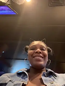 Snapshot of TilaTotti chatting on February 20, 2026, 6:19 am TilaTotti online show from February 20, 2026, 6:19 am