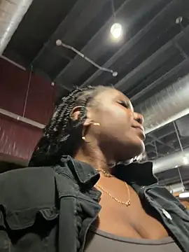 Snapshot of TilaTotti chatting on December 22, 2025, 5:18 am TilaTotti online show from December 22, 2025, 5:18 am