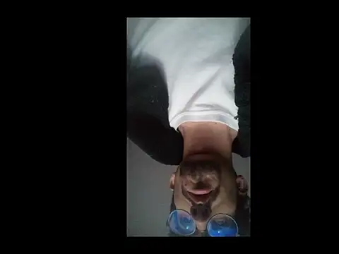 Snapshot of ALBEIROFOOTBALL1992 chatting on November 3, 2025, 5:01 am ALBEIROFOOTBALL1992 online show from November 3, 2025, 5:01 am