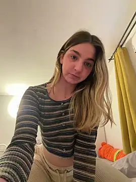 DoriDeluxe66 online show from April 1, 2026, 5:10 pm