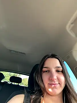 DoriDeluxe66 online show from November 27, 2025, 1:33 pm