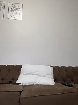 StupidNaturalPhatBooty  online show from January 10, 2026, 3:13 am