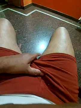 Snapshot of Stripkomal chatting on November 13, 2025, 4:11 pm Stripkomal online show from November 13, 2025, 4:11 pm