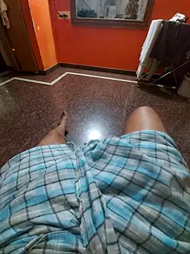 Snapshot of Stripkomal chatting on October 29, 2025, 4:17 pm Stripkomal online show from October 29, 2025, 4:17 pm