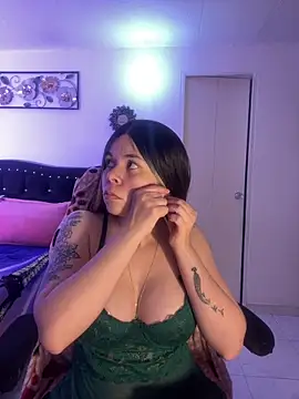 carolina16love online show from May 14, 2026, 8:50 pm