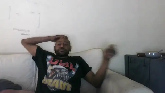 CuzzyB69 online show from April 15, 2026, 3:45 am