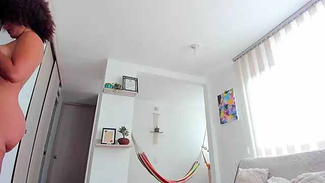 Snapshot of karlye_5 chatting on February 26, 2025, 2:16 pm karlye 5 online show from February 26, 2025, 2:16 pm