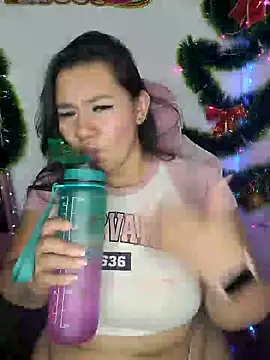 ValerieDiiamond online show from December 18, 2024, 4:31 am