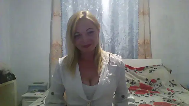 Lola 115 online show from July 9, 2026, 6:51 pm