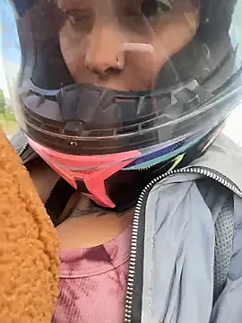 Emiily W online show from January 9, 2026, 6:37 pm