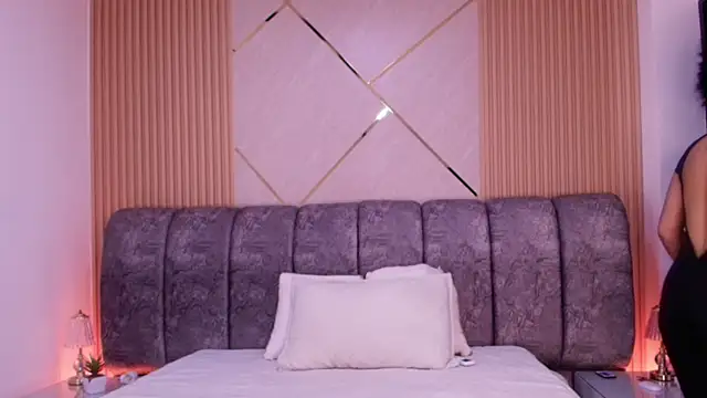 Snapshot of naia_blessed chatting on February 10, 2026, 7:13 pm naia blessed online show from February 10, 2026, 7:13 pm