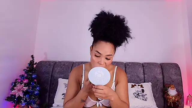 naia blessed online show from December 3, 2025, 7:13 pm