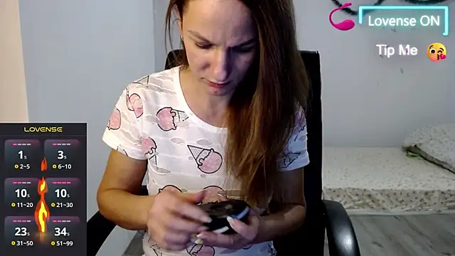 Snapshot of Masha-Mashenka1 chatting on January 10, 2025, 8:04 pm Masha-Mashenka1 online show from January 10, 2025, 8:04 pm