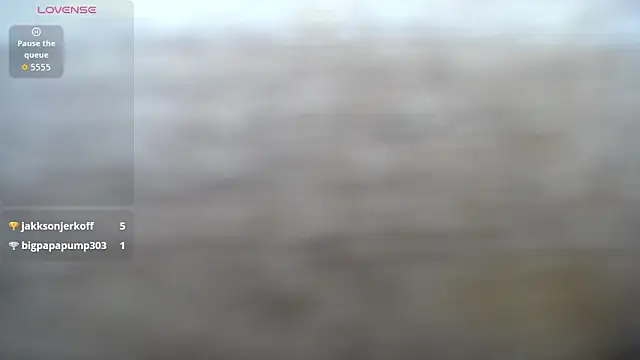 DAPHNE doll online show from April 24, 2026, 4:53 pm