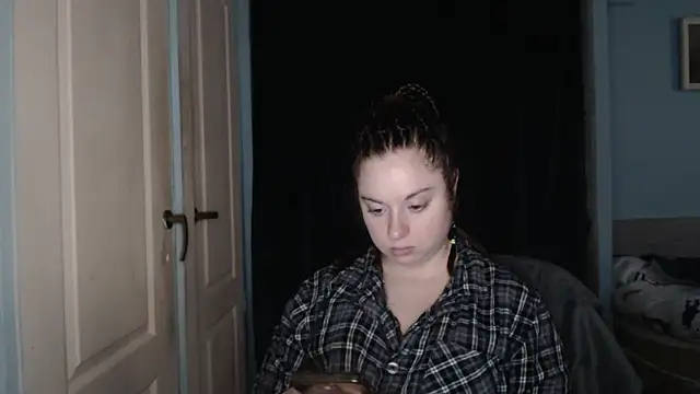 ryhhnnagold99 online show from April 6, 2026, 2:40 pm