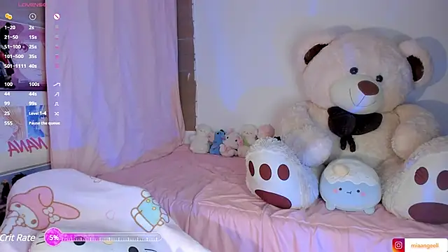 Snapshot of mia_angel_ chatting on January 22, 2025, 11:32 pm mia angel online show from January 22, 2025, 11:32 pm