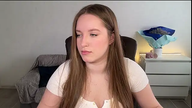 Snapshot of EvaMaddison chatting on April 29, 2026, 5:55 am EvaMaddison online show from April 29, 2026, 5:55 am