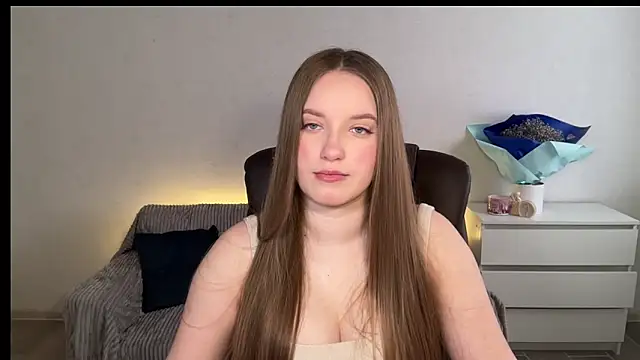 EvaMaddison online show from March 18, 2026, 5:54 am