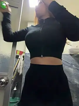 Snapshot of roouse chatting on November 2, 2025, 12:04 am roouse online show from November 2, 2025, 12:04 am