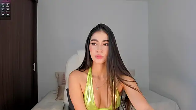 Snapshot of RebeccaBaxter chatting on February 21, 2025, 2:59 pm RebeccaBaxter online show from February 21, 2025, 2:59 pm