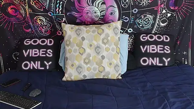 Snapshot of RenaeCumsAlot chatting on January 26, 2025, 8:45 pm RenaeCumsAlot online show from January 26, 2025, 8:45 pm