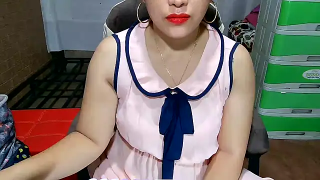Snapshot of M_e_c_e_l chatting on April 30, 2026, 7:10 pm M e c e l online show from April 30, 2026, 7:10 pm