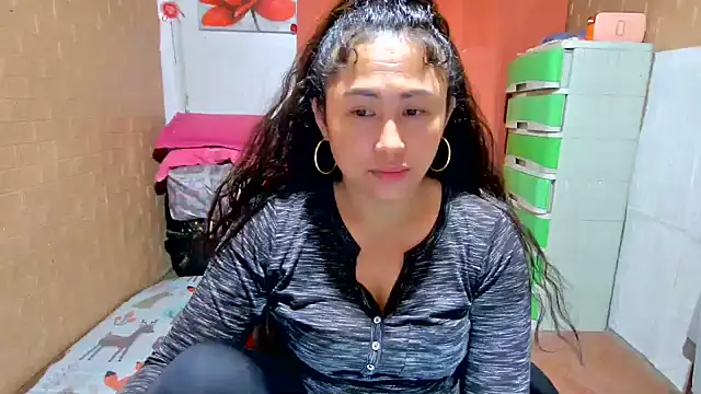 M e c e l online show from December 21, 2025, 3:25 pm