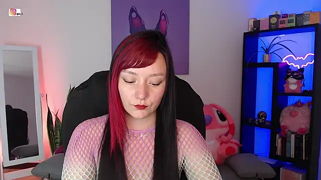 S Lilith  online show from April 14, 2026, 9:42 pm