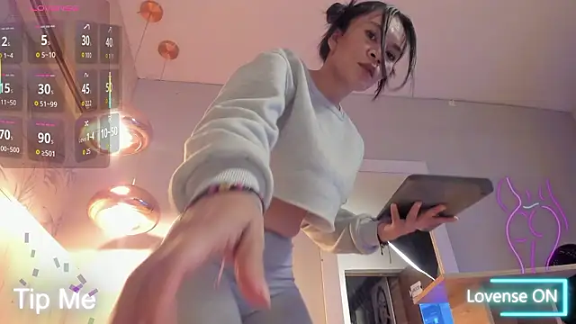 Snapshot of bonie_lov chatting on February 25, 2026, 10:31 pm bonie lov online show from February 25, 2026, 10:31 pm