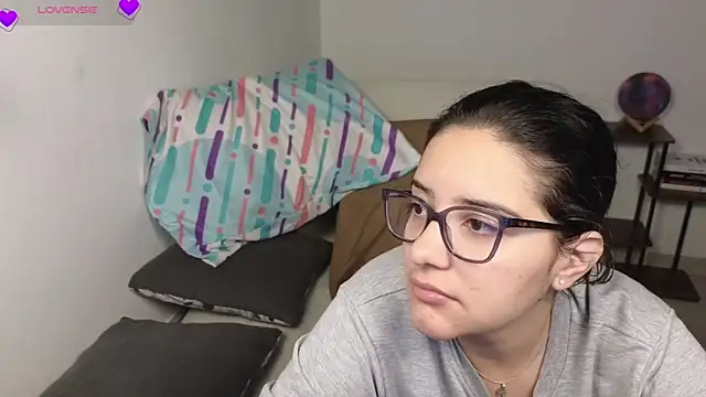 Snapshot of blue__moon_ chatting on February 4, 2026, 3:12 am blue moon online show from February 4, 2026, 3:12 am