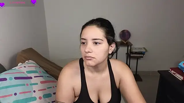 Snapshot of blue__moon_ chatting on March 1, 2026, 4:34 am blue moon online show from March 1, 2026, 4:34 am