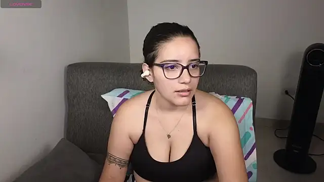 Snapshot of blue__moon_ chatting on November 8, 2025, 10:02 pm blue moon online show from November 8, 2025, 10:02 pm