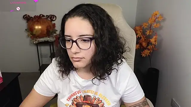 Snapshot of blue__moon_ chatting on November 28, 2025, 6:46 am blue moon online show from November 28, 2025, 6:46 am