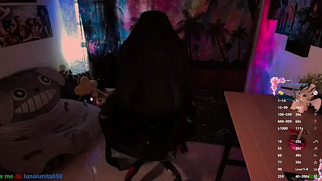 Snapshot of emma_luna59 chatting on October 28, 2025, 5:01 pm emma luna59 online show from October 28, 2025, 5:01 pm