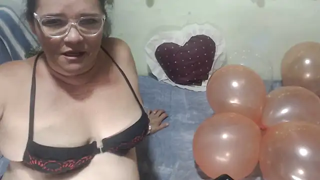 selenax2023 online show from October 19, 2025, 3:53 am