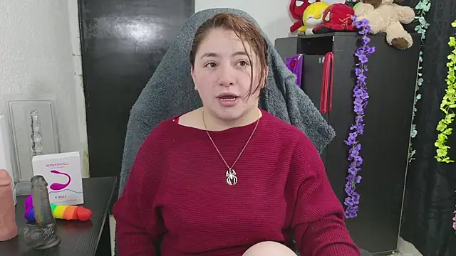 Snapshot of ann_bronw chatting on July 10, 2026, 11:43 am ann bronw online show from July 10, 2026, 11:43 am