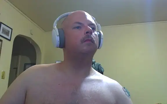 fuckmechuck online show from September 13, 2025, 5:51 am