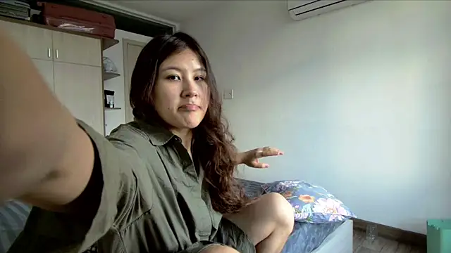 Snapshot of Riz_girl chatting on July 29, 2026, 10:25 am Riz girl online show from July 29, 2026, 10:25 am