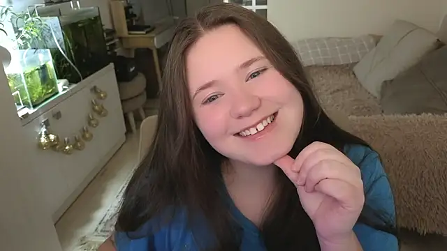 remirann  online show from March 18, 2026, 1:46 pm