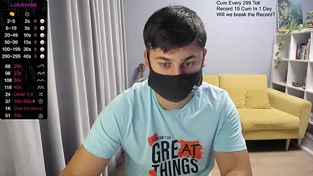 Snapshot of Tomguys chatting on October 25, 2025, 8:02 am Tomguys online show from October 25, 2025, 8:02 am