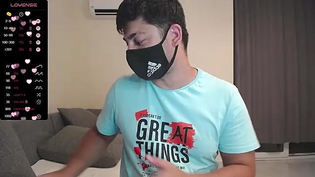 Snapshot of Tomguys chatting on September 8, 2025, 6:51 pm Tomguys online show from September 8, 2025, 6:51 pm