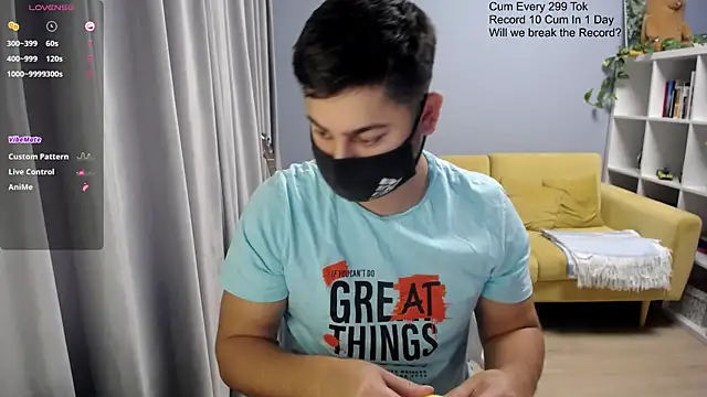 Snapshot of Tomguys chatting on November 25, 2025, 1:00 pm Tomguys online show from November 25, 2025, 1:00 pm