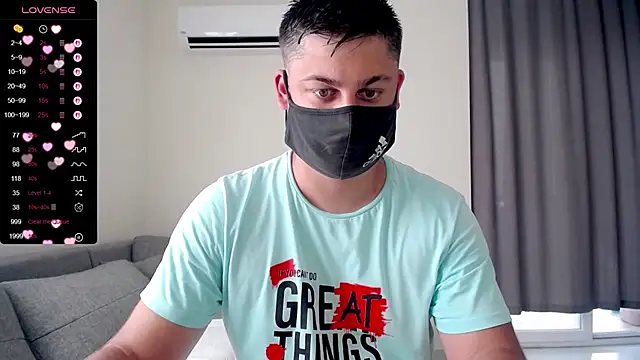 Snapshot of Tomguys chatting on September 17, 2025, 9:11 am Tomguys online show from September 17, 2025, 9:11 am