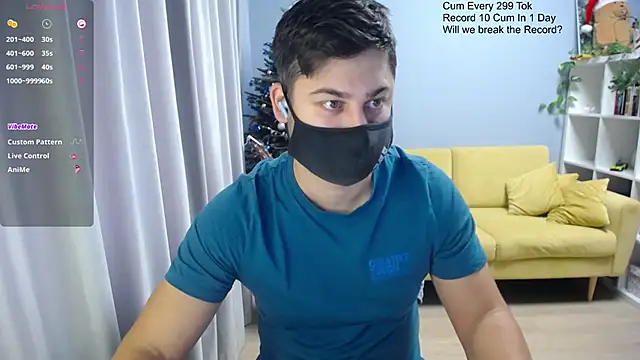 Snapshot of Tomguys chatting on December 14, 2025, 8:31 am Tomguys online show from December 14, 2025, 8:31 am