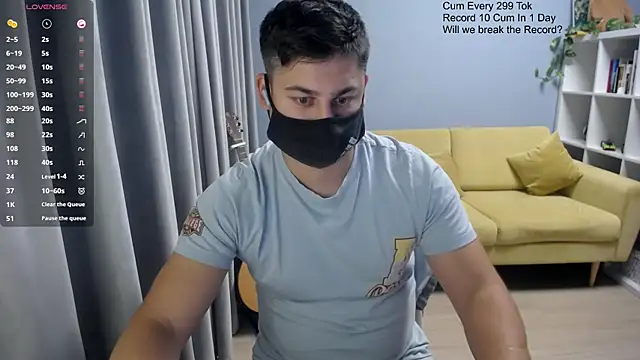 Snapshot of Tomguys chatting on November 16, 2025, 8:46 pm Tomguys online show from November 16, 2025, 8:46 pm